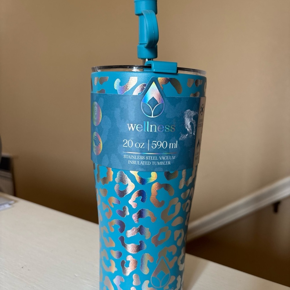 Wellness 20 oz. stainless steel vacuum insulated tumbler NEW